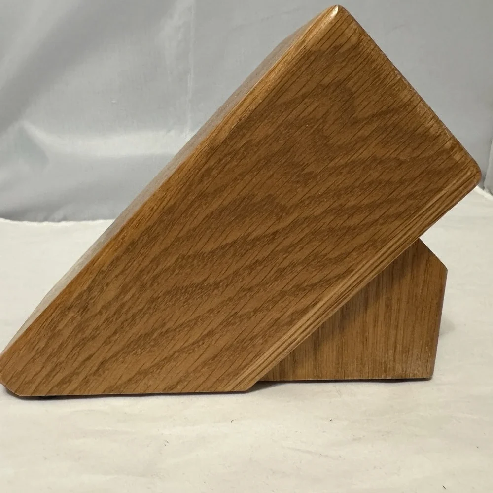 CUTCO 8 Slot Knife Block‎ Honey Oak Wood Includes 4 Steak Knife Slots